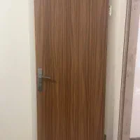 فروش درب چوبی اتاق (۲ عدد )و پرده زبرا ( ۳ عدد )