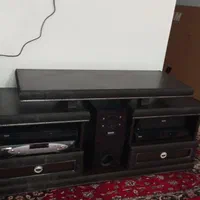 میز تلویزیون و دستگاه DVDوباند