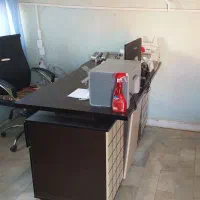 میز کار MDF در حد نو + صندلی مدیریتی گردان|دفتر کار|بندرعباس, |دیوار