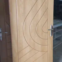 تعداد هفت لنگه درب درحد نو