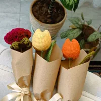 سفارش انواع شاخه گل و دسته گل بافتنی.عمده و تک|گل مصنوعی|شیراز, لاله|دیوار