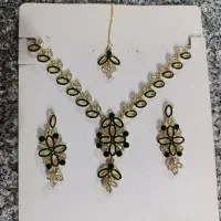 گردنبند و گوشواره