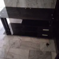 میز تلوزیون شیشه ای