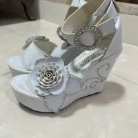 لباس مجلسی و کفش و صندل مجلسی