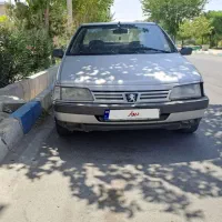 پژو ۴۰۵ نقره ای