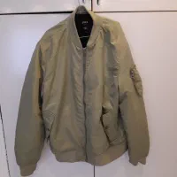 فروش یک عدد کاپشن خلبانی وارداتی از اروپا