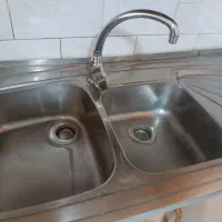 سینک همراه با کابینت و شیر