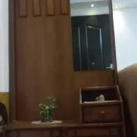 جا کفشی و آینه و آویز لباس