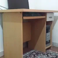 میز کامپیوتر، کیبورد، کیس کامپیوتر