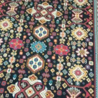 فرش گلیمی خوش رنگ بسیار تمیز بدون پارگی سوختگی