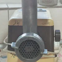 یک دستگاه توستر سالم،دستگاه چرخ گوشت نیازبه تعمیر