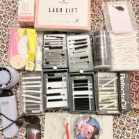 لوازم مژه کاری یکجا به فروش می‌رسد