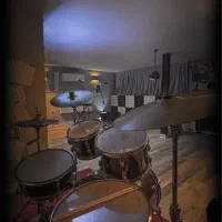 استودیو تمرین/اتاق تمرین موسیقی مرکز شهر|اجارهٔ کوتاهمدت دفتر کار و فضای آموزشی|تهران, فلسطین (میدان انقلاب)|دیوار