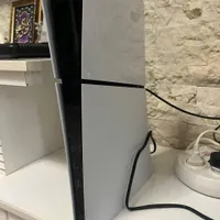 ps5 slim 1 trb با دو دسته پی اس فایو پلستیشن ۵