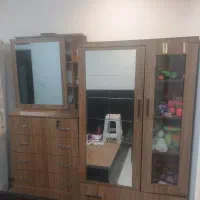 کمد و دراور پنج کشور و آیینه