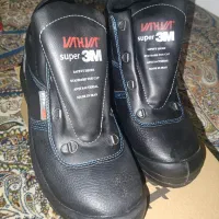 کفش ایمنی کوه نوردی|کیف، کفش، کمربند|رباط‌کریم, رباط‌کریم|دیوار