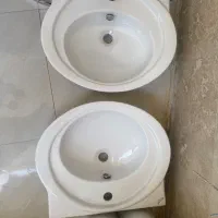 ۲عدد روشویی پایه دار برند مروارید در حد نو