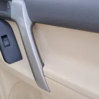 پرادو دو در ۲۰۱۵ بدون رنگ