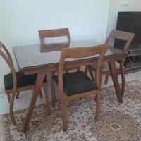 میز غذاخوری ۴ نفره