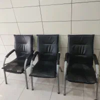 صندلی چرم مخصوص دفتر کار و مطب و اداره ها