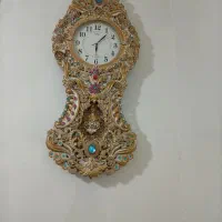 ساعت دیواری در حد نو