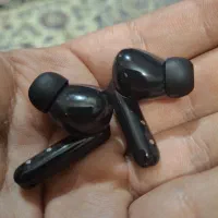 نیازمند کیس گوشی qcy t13 anc