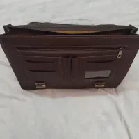کیف اداری چرمی نو، بزرگ و رمزدار
