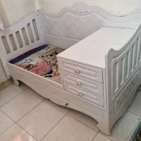 تخت و کمد کودک و نوجوان کاملا سالم