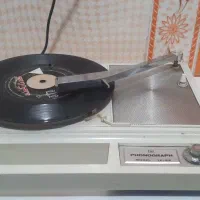 گرامافون سالم