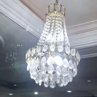 یک عدد لوستر برنز