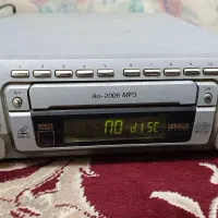 تلوزیون و دستگاه CD عتیقه