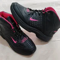 نیم بوت نایک|کیف، کفش، کمربند|قم, باجک دو|دیوار