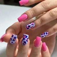 کاشت ناخن ۳۰۰