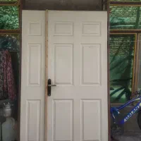 درب چوبی با چارچوب فلزی فرانسه