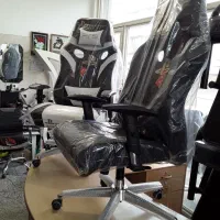 صندلی جکدار گیمینگ پایه کروم زیر پایی دار و ساده|صندلی و نیمکت|اردبیل, |دیوار