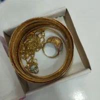 طلا در حد نو به قیمت تابلو