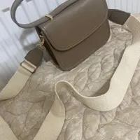 کیف زارا|کیف، کفش، کمربند|اصفهان, خانه اصفهان|دیوار