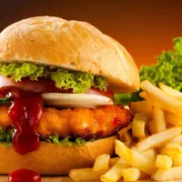 خانم و کارگر ساده اقا جهت فست‌فود پیروزی