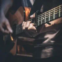 آموزش خصوصی گیتار و آواز