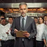 مدیر رستوران هستم مسلط به مدیریت پرسنل و فروش