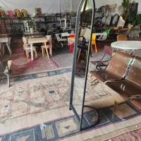 آینه کپسولی و پایه دار فلزی