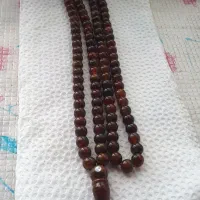 تسبیح کهربا پرچمی