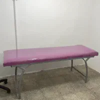 تخت معاینه، پایه سرم، پرده ‌پاراوان