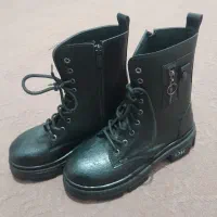یک جفت کفش بوت