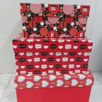 عروسک و باکس