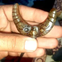 سنگ نشان فوق کلکسیونی و الماس