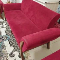 یک عدد مبل سه نفره کار کرده