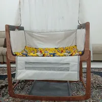 تخت و گهواره نوزاد