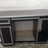 میز کامپیوتری در حد نو