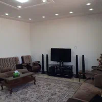 اجاره روزانه/هفتگی/ماهانه باغ ویلا۳۰۰ متری|اجارهٔ کوتاه‌مدت ویلا و باغ|ورامین, ورامین|دیوار